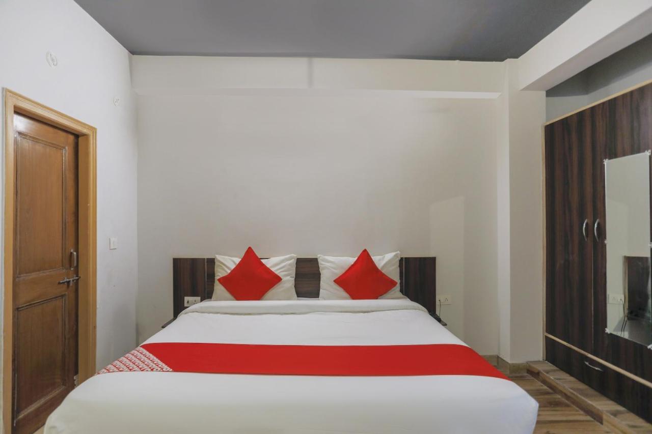 Flagship Hotel Discovery Near Pvr Ansal Plaza Грейтър Нойда Екстериор снимка